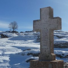 P1170389  Vittime di cieca granata bellica.